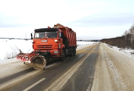 В Ульяновской области на трассе М-5 ограничили движение из-за снегопада