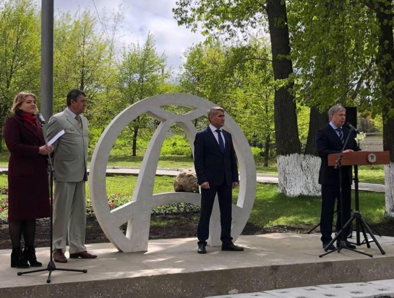В Ульяновске открыли памятник чувашскому алфавиту