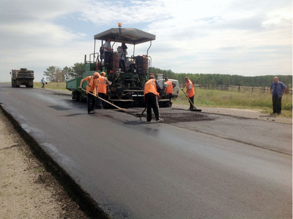 В Старомайнском районе отремонтируют 8 км областных дорог