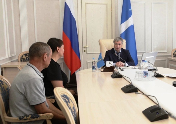 Губернатору Русских провёл личный приём граждан