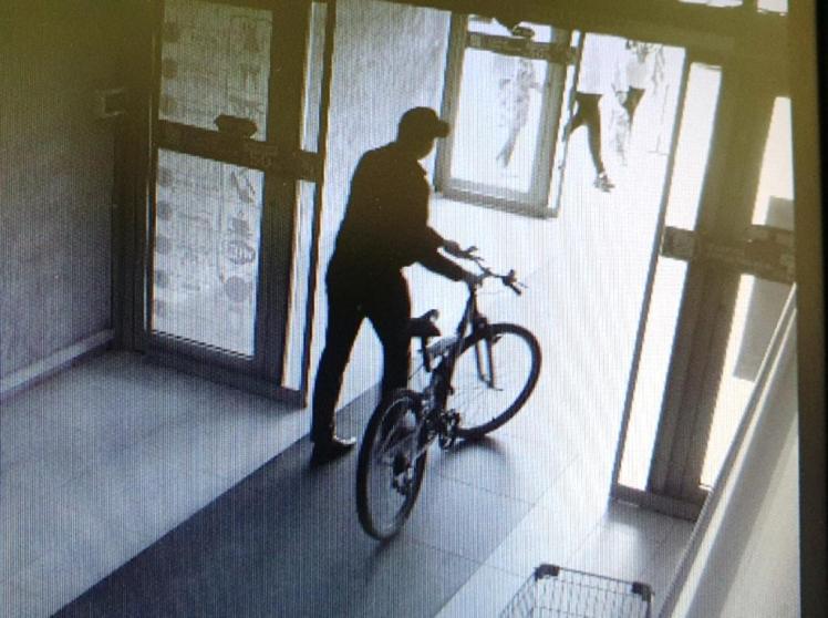 Безработный ульяновец украл два велосипеда