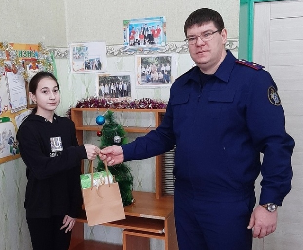 Новоспасские следователи исполнили мечту 11-летней девочки