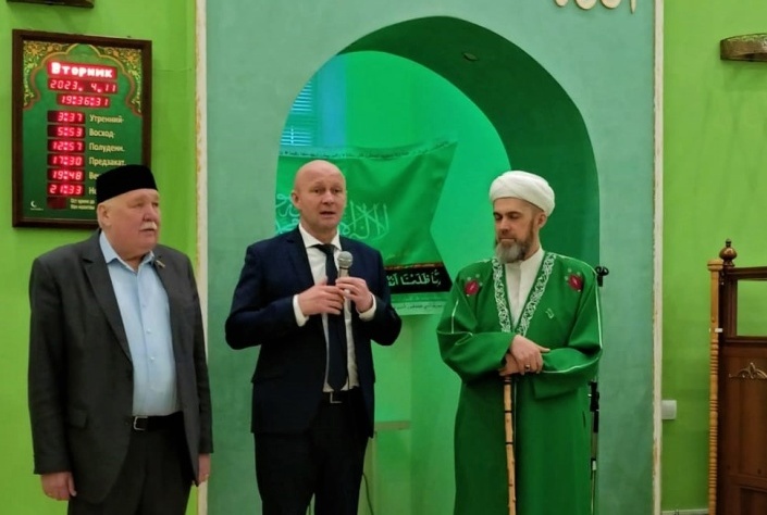 11 апреля в мечети на Инзенской в Ульяновске состоялся ифтар с участием вип-персон