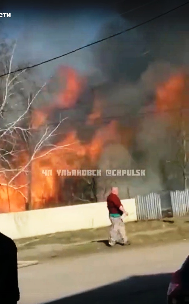 10 апреля несколько построек сгорели в селе Ясашная Ташла Тереньгульского района