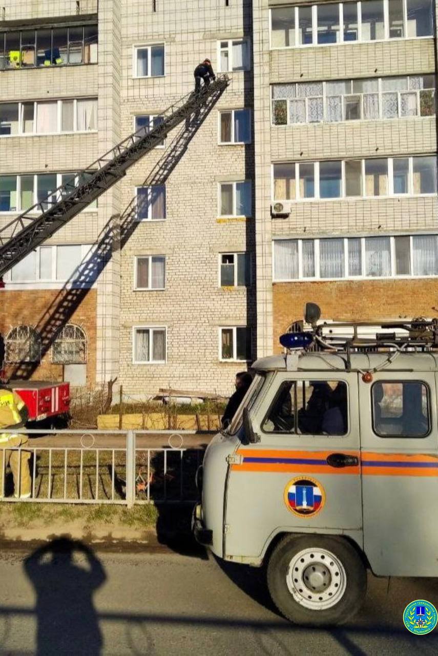 16 апреля ульяновские спасатели проникли в квартиру для оказание содействия в госпитализации женщины
