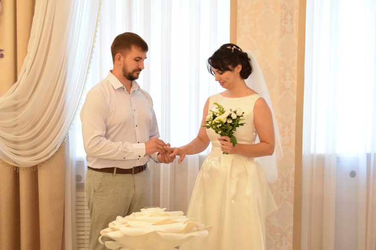 В Ульяновской области увеличилось количество браков за полугодие