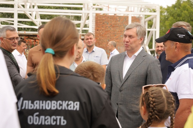 В Ульяновском районе Русских встретился с жителями, посетил ГТС и агропредприятие