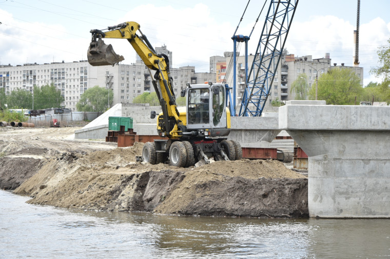 Сборку пролётов моста в створе улиц Шевченко и Смычки начнут к 31 мая