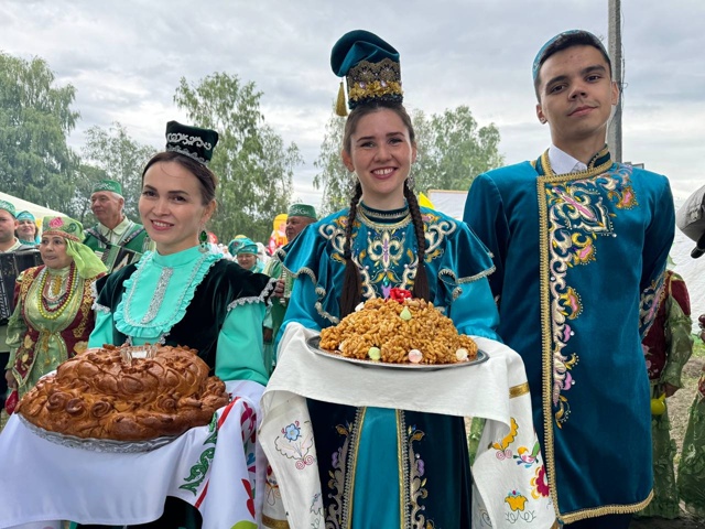 В Ульяновске проходит областной праздник Сабантуй. Фото и видео