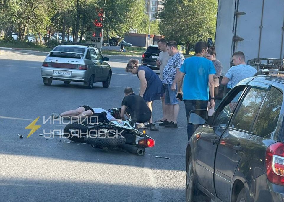 На Верхней Террасе в Ульяновске сбит мотоциклист