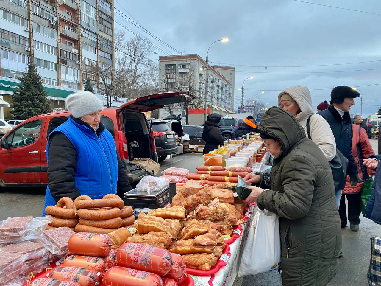 В субботу на агроярмарке ульяновцы брали рыбу и мясо